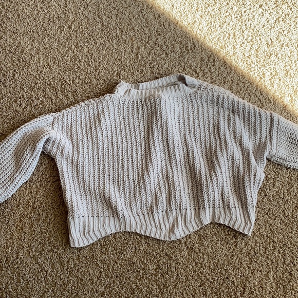 Cropped sweater - Picture 1 of 2
